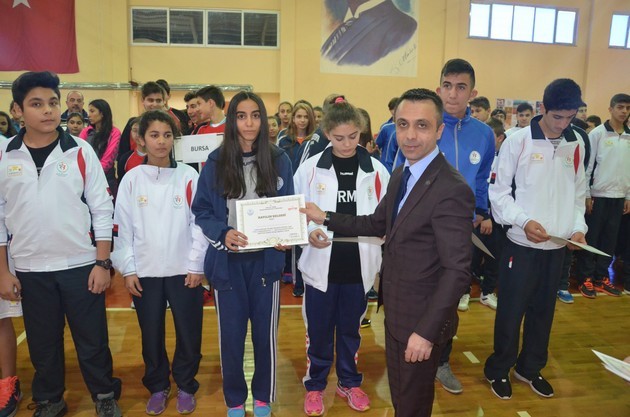 Anadolu Yıldızları Ligi Hentbol maçları başladı