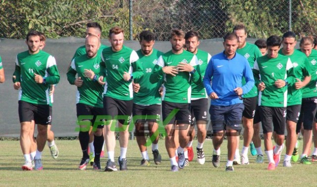Minik Öğrencilerden Sakaryaspor'a moral ziyareti