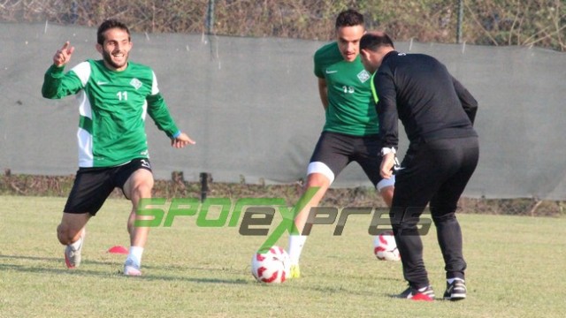 Minik Öğrencilerden Sakaryaspor'a moral ziyareti