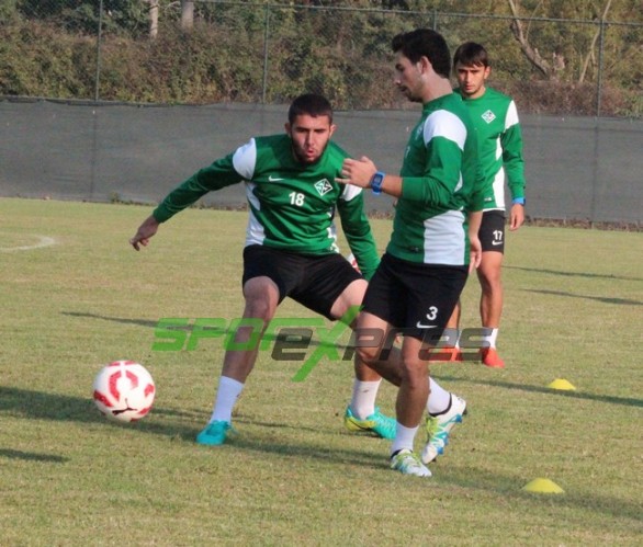 Minik Öğrencilerden Sakaryaspor'a moral ziyareti