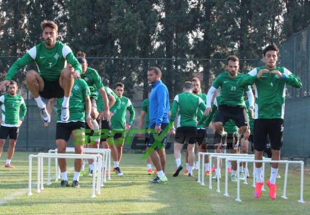Minik Öğrencilerden Sakaryaspor'a moral ziyareti