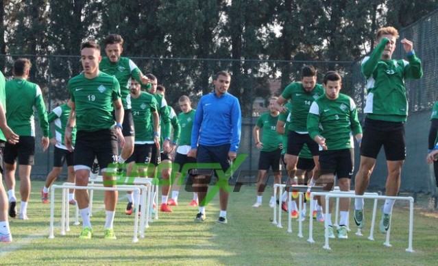 Minik Öğrencilerden Sakaryaspor'a moral ziyareti