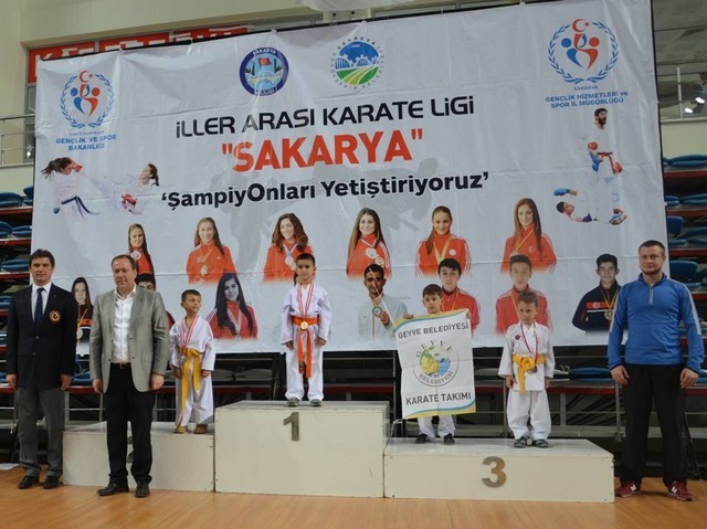 İlçeler Arası Karate Turnuvası Düzenlendi