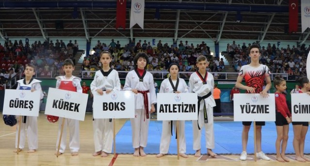 Sakarya İl Spor Merkezi açıldı