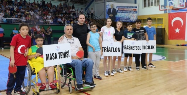 Sakarya İl Spor Merkezi açıldı