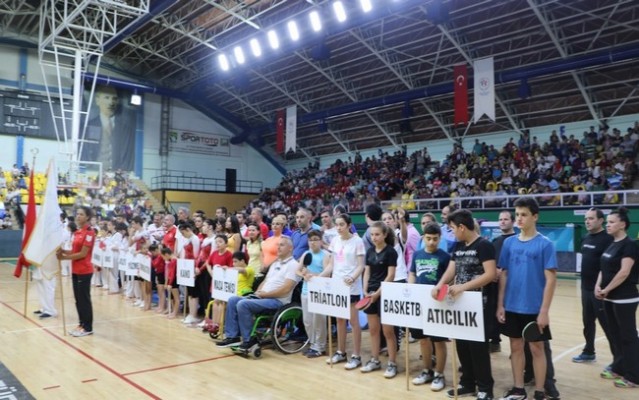 Sakarya İl Spor Merkezi açıldı