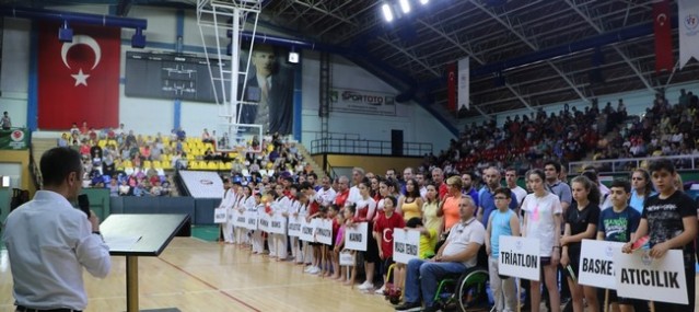 Sakarya İl Spor Merkezi açıldı