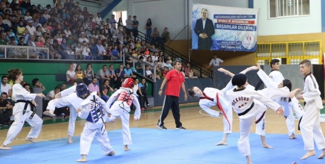 Sakarya İl Spor Merkezi açıldı