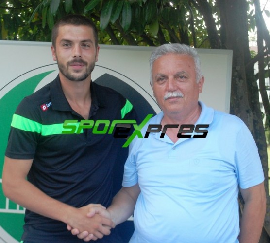 Sakaryaspor'da transferler imzaladı