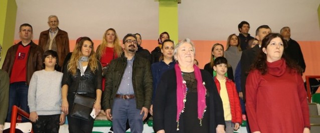 Minik Cimnastikçiler ödüllerini aldı