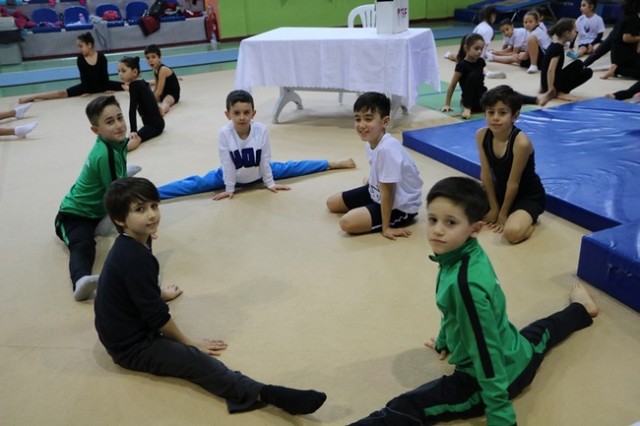 Minik Cimnastikçiler ödüllerini aldı
