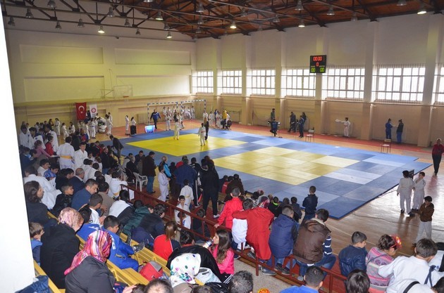 Judoda İller arası turnuva heyacanı yaşandı