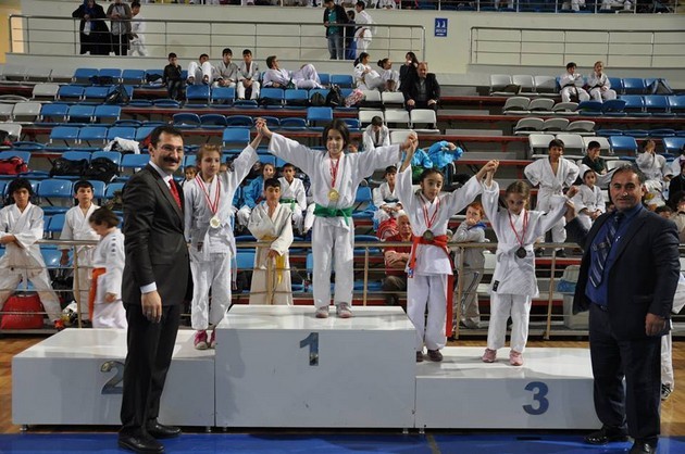 23 Nisan Judo Resitali !