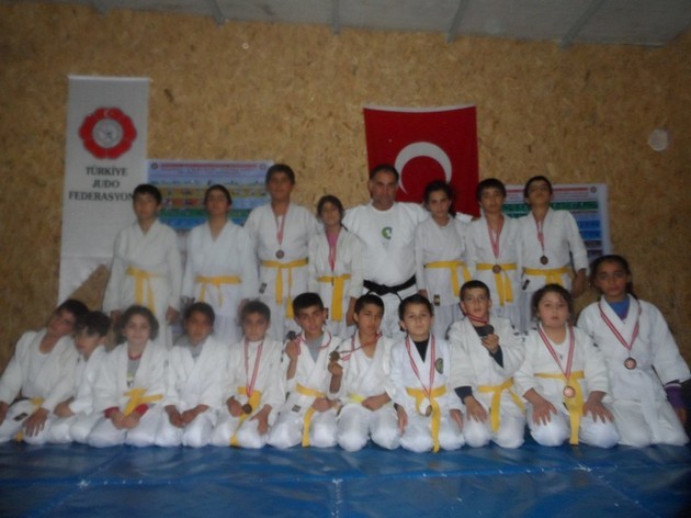 Judo’da bayanlar terfi etti!