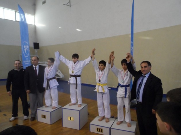 Judo’da bayanlar terfi etti!