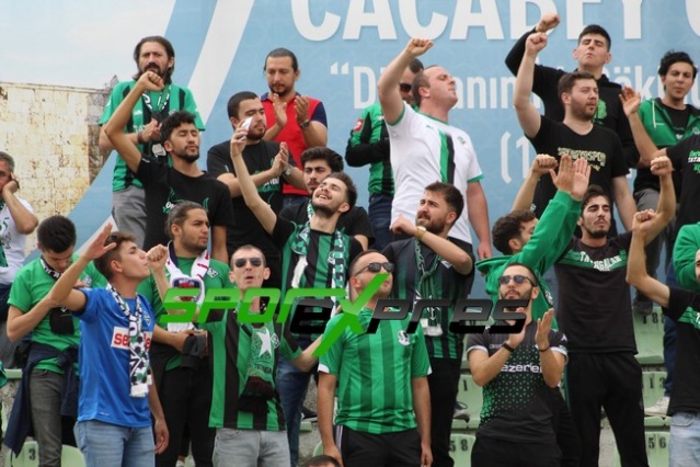Kırşehir Belediyespor-Sakaryaspor maçı fotoğrafları