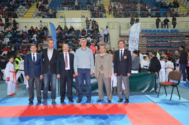 Dünya Kadınlar Günü Karate Turnuvası sona erdi