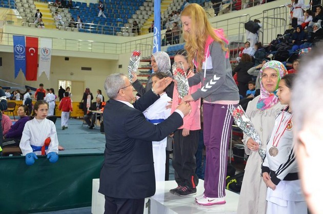 Dünya Kadınlar Günü Karate Turnuvası sona erdi