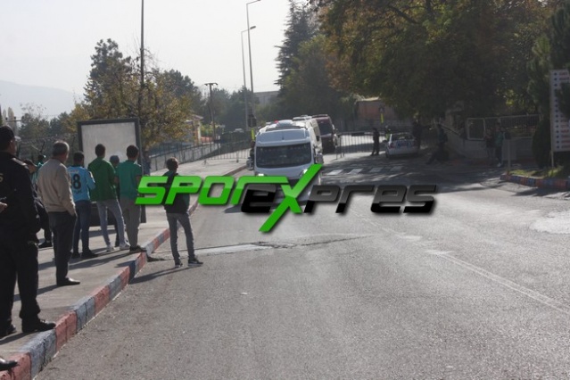 Karabükspor-Sakaryaspor maçı fotoğrafları