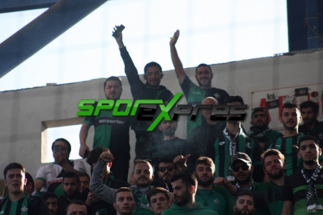 Karabükspor-Sakaryaspor maçı fotoğrafları