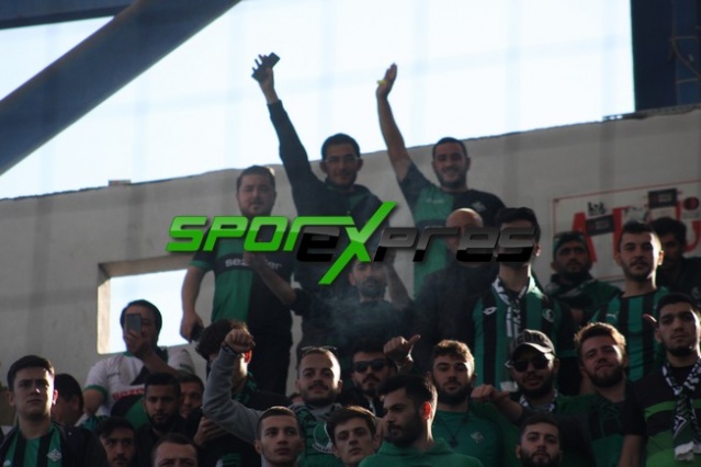 Karabükspor-Sakaryaspor maçı fotoğrafları