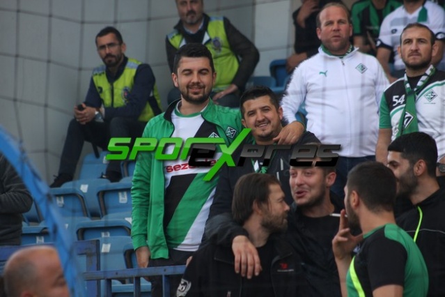 Karabükspor-Sakaryaspor maçı fotoğrafları