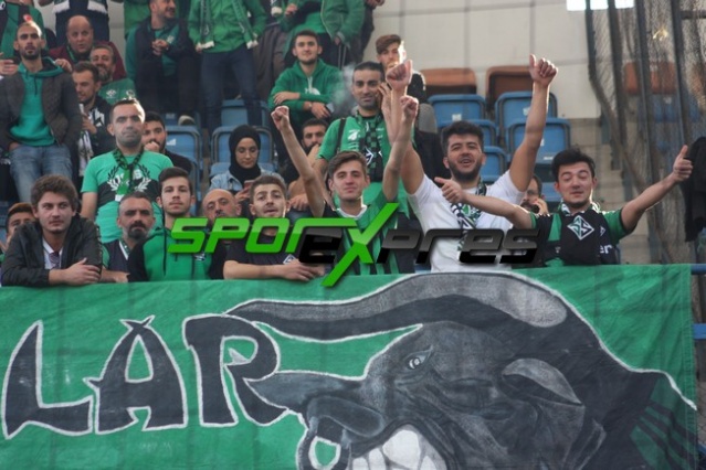 Karabükspor-Sakaryaspor maçı fotoğrafları