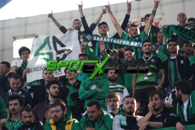 Karabükspor-Sakaryaspor maçı fotoğrafları