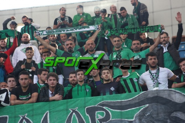 Karabükspor-Sakaryaspor maçı fotoğrafları