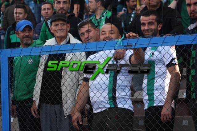 Karabükspor-Sakaryaspor maçı fotoğrafları