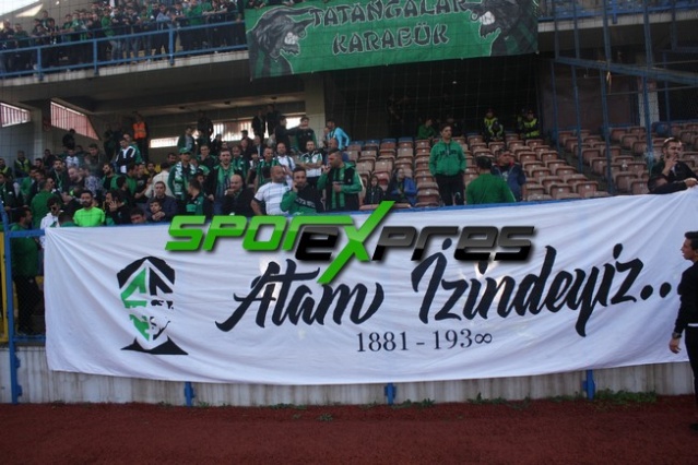 Karabükspor-Sakaryaspor maçı fotoğrafları