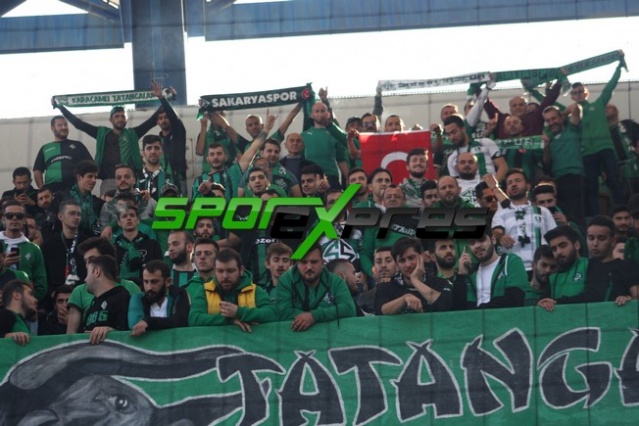 Karabükspor-Sakaryaspor maçı fotoğrafları