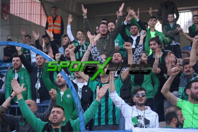 Karabükspor-Sakaryaspor maçı fotoğrafları