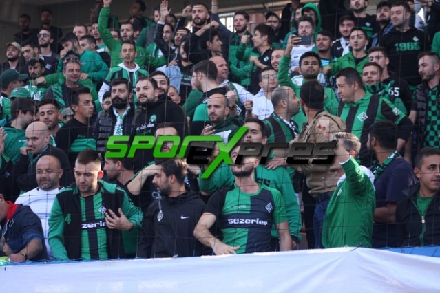 Karabükspor-Sakaryaspor maçı fotoğrafları