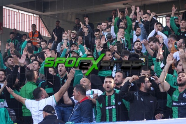 Karabükspor-Sakaryaspor maçı fotoğrafları