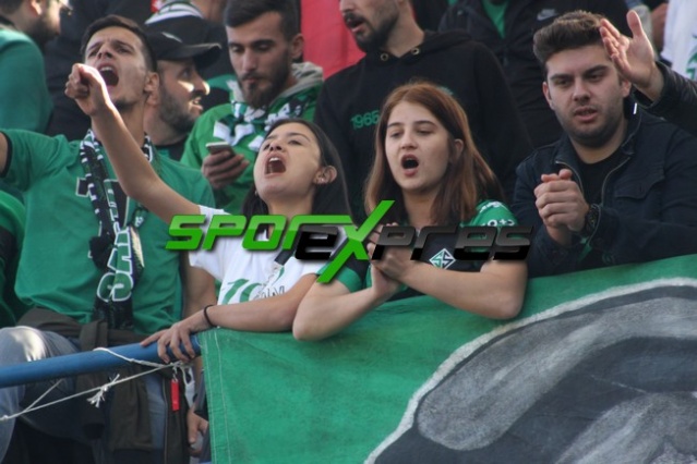 Karabükspor-Sakaryaspor maçı fotoğrafları