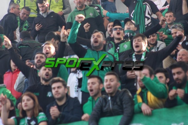 Karabükspor-Sakaryaspor maçı fotoğrafları