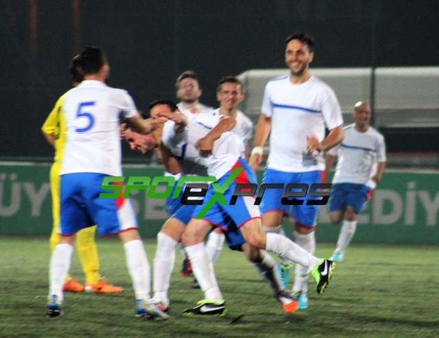 Sarıcalarspor- Karapürçekspor:1-3