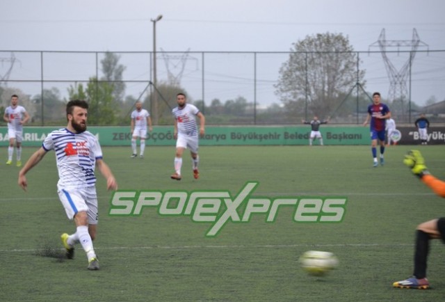 Karapürçek şampiyonluk yarışına devam dedi