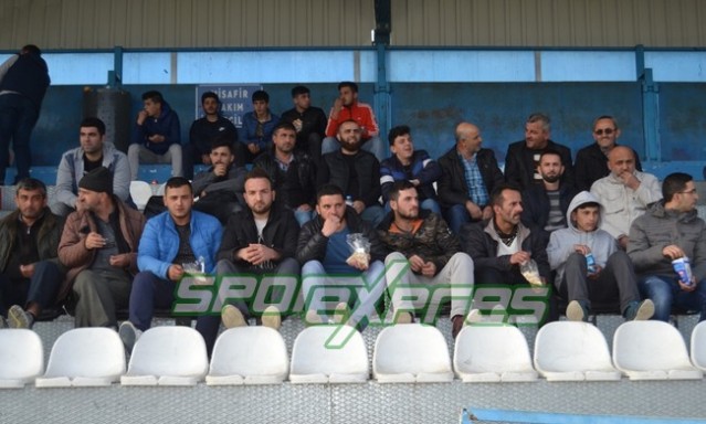 Karapürçek şampiyonluk yarışına devam dedi
