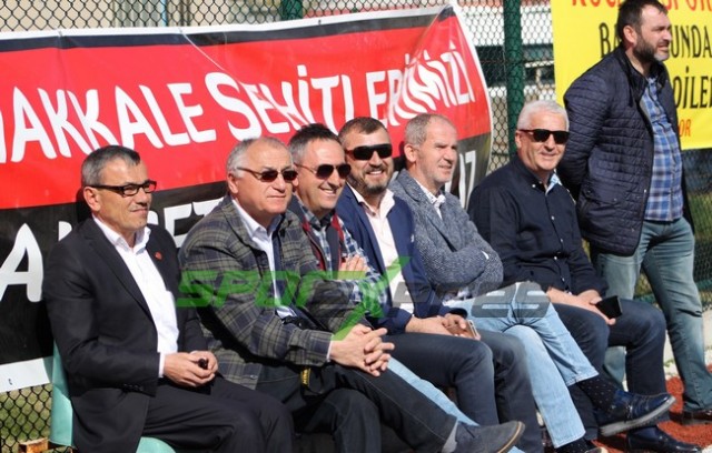 Karasu Derbisi Karasuspor'un 1-0