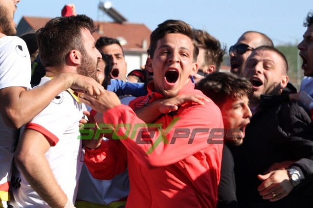 Karasu Derbisi Karasuspor'un 1-0