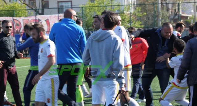 Karasu Derbisi Karasuspor'un 1-0