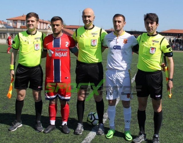 Karasu Derbisi Karasuspor'un 1-0