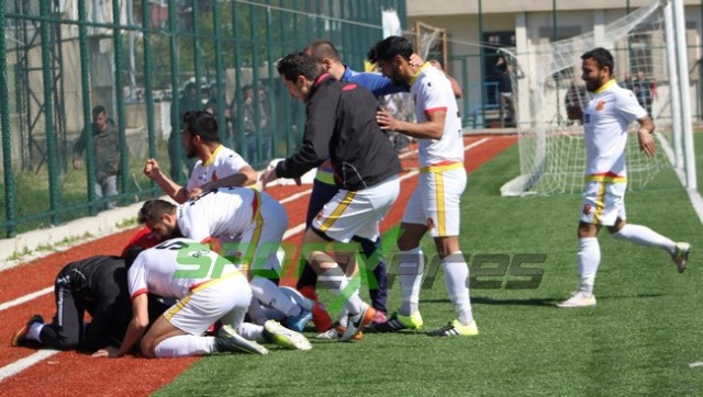 Karasu Derbisi Karasuspor'un 1-0