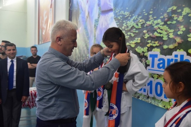Karasu'da Karate Şöleni