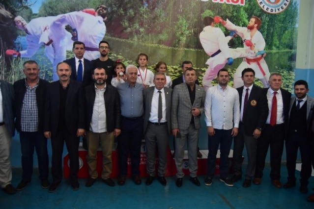 Karasu'da Karate Şöleni