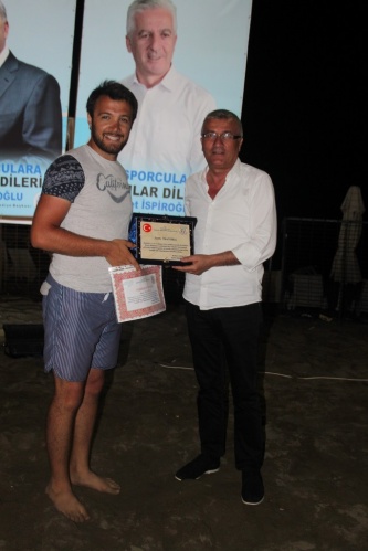 Karasu'da PLaj Voleybolu Şampiyonları belli oldu