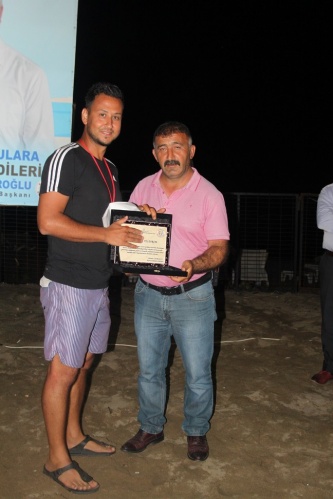 Karasu'da PLaj Voleybolu Şampiyonları belli oldu