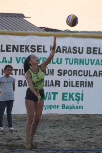 Karasu'da PLaj Voleybolu Şampiyonları belli oldu